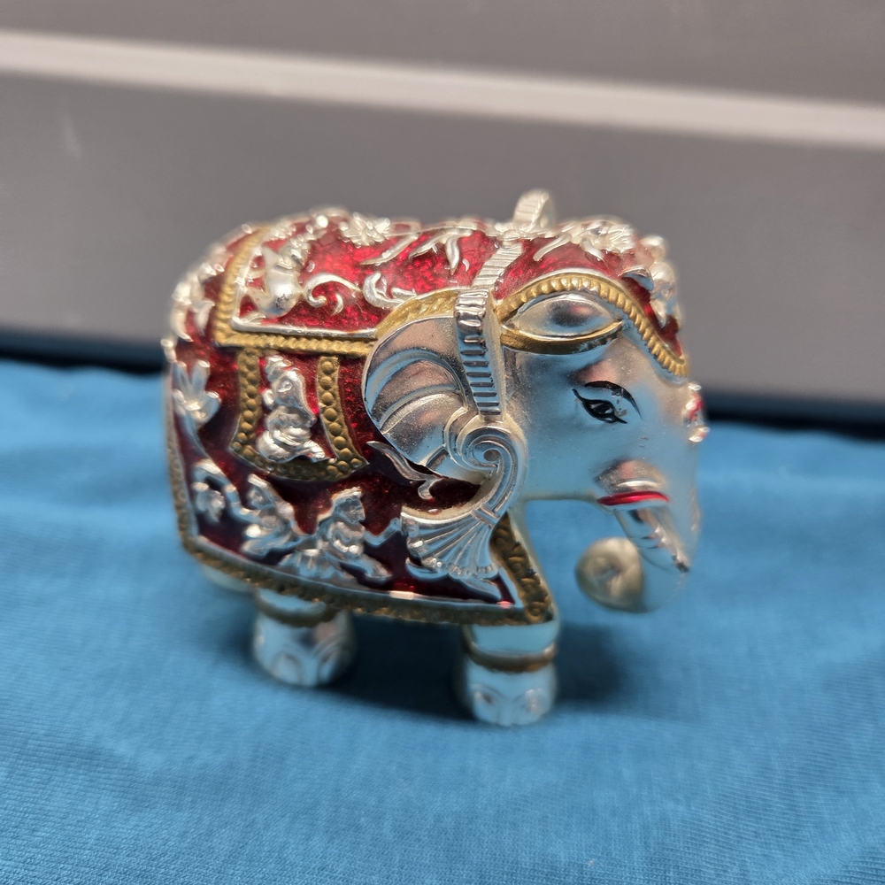 Beautiful India Vibes Elephant Table Piece